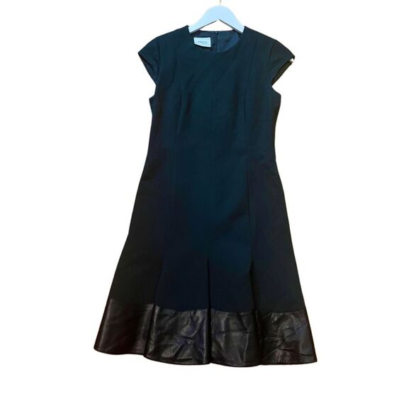 Akris Punto Dresses & Skirts - Akris Punto NWOT Cap Sleeve Faux-Leather Trim Dress